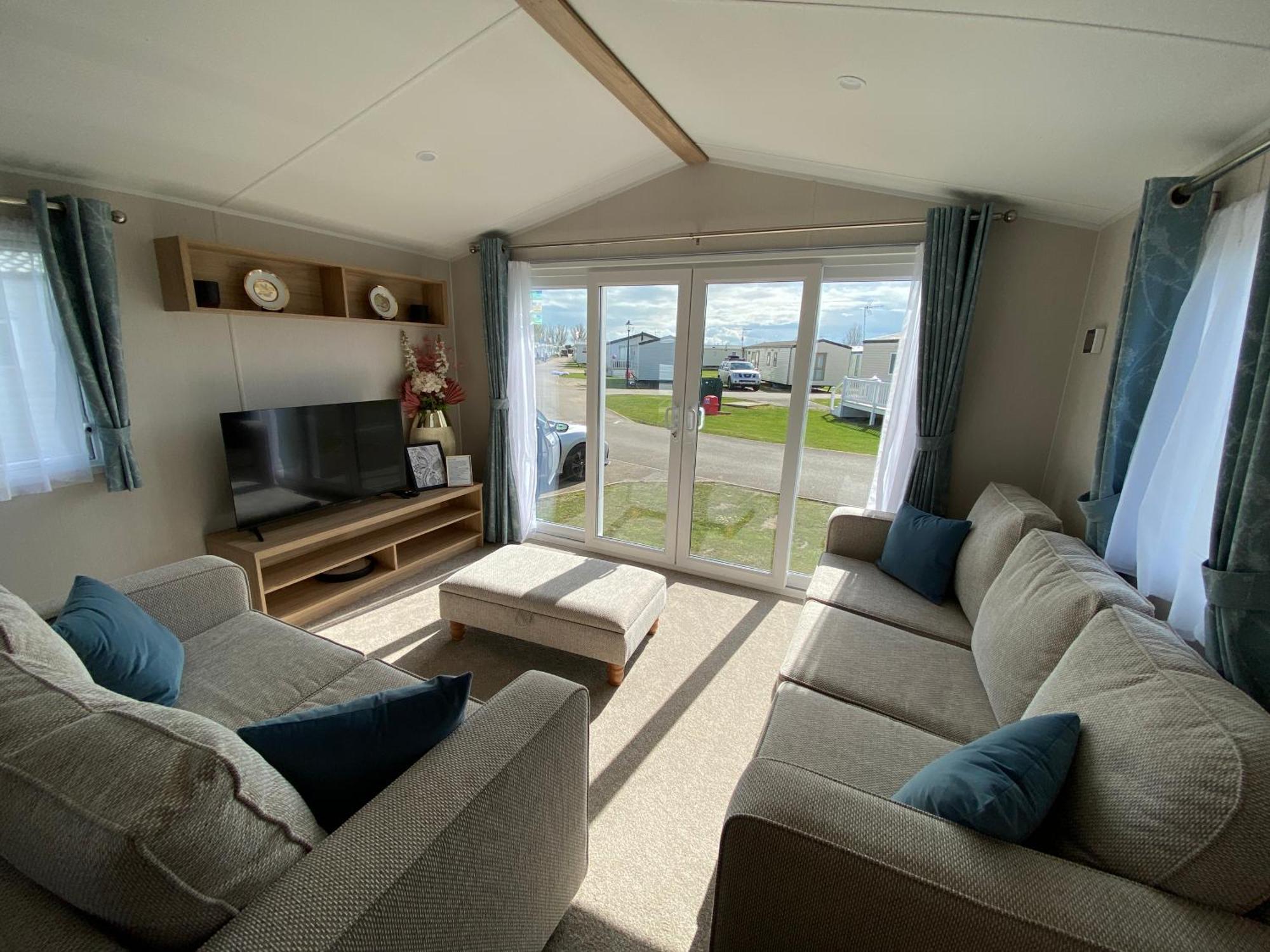 Verbzen Holiday Caravan At St Osyth Beach, Clacton-On-Sea By Verb Holidays Saint Osyth Kültér fotó